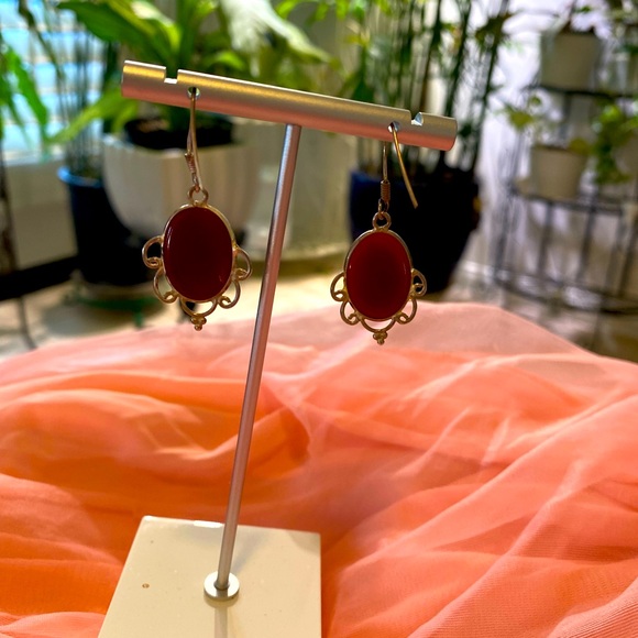 CLASSIC CARNELIAN DROP EARRINGS - Picture 4 of 6